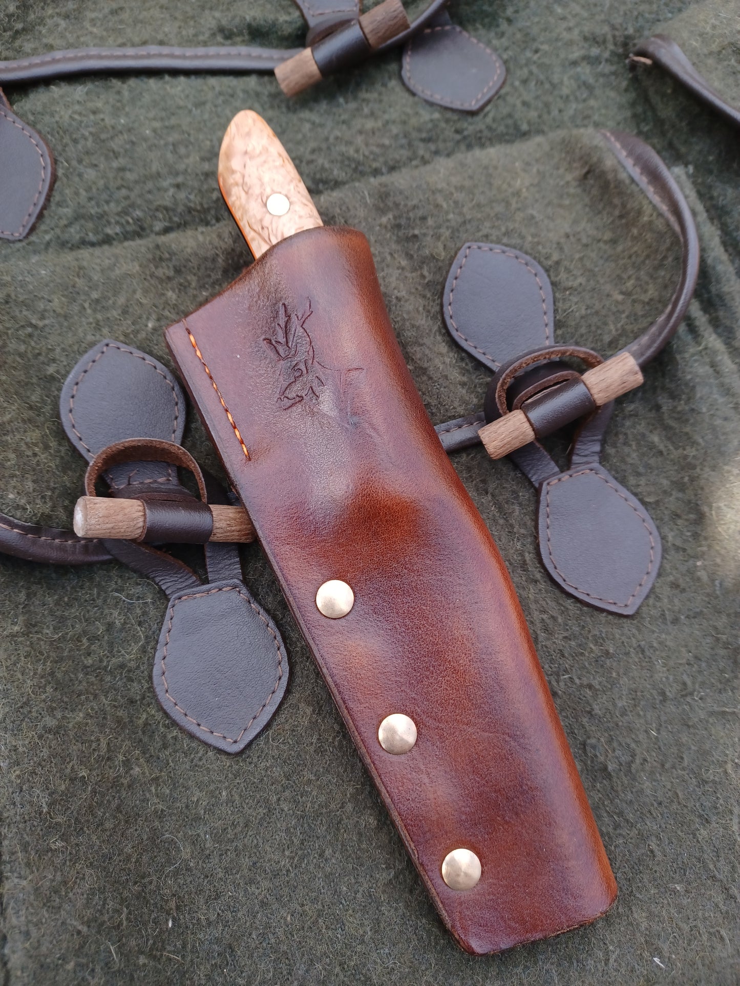 Roe Stalker knife Thor Damasteel, Stabilised Masur birch