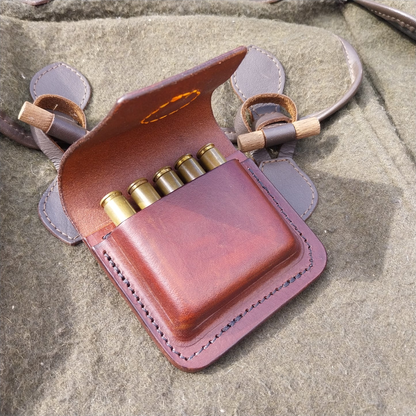 5 Round Bullet Belt Pouches (MK2 Earth Magnet)