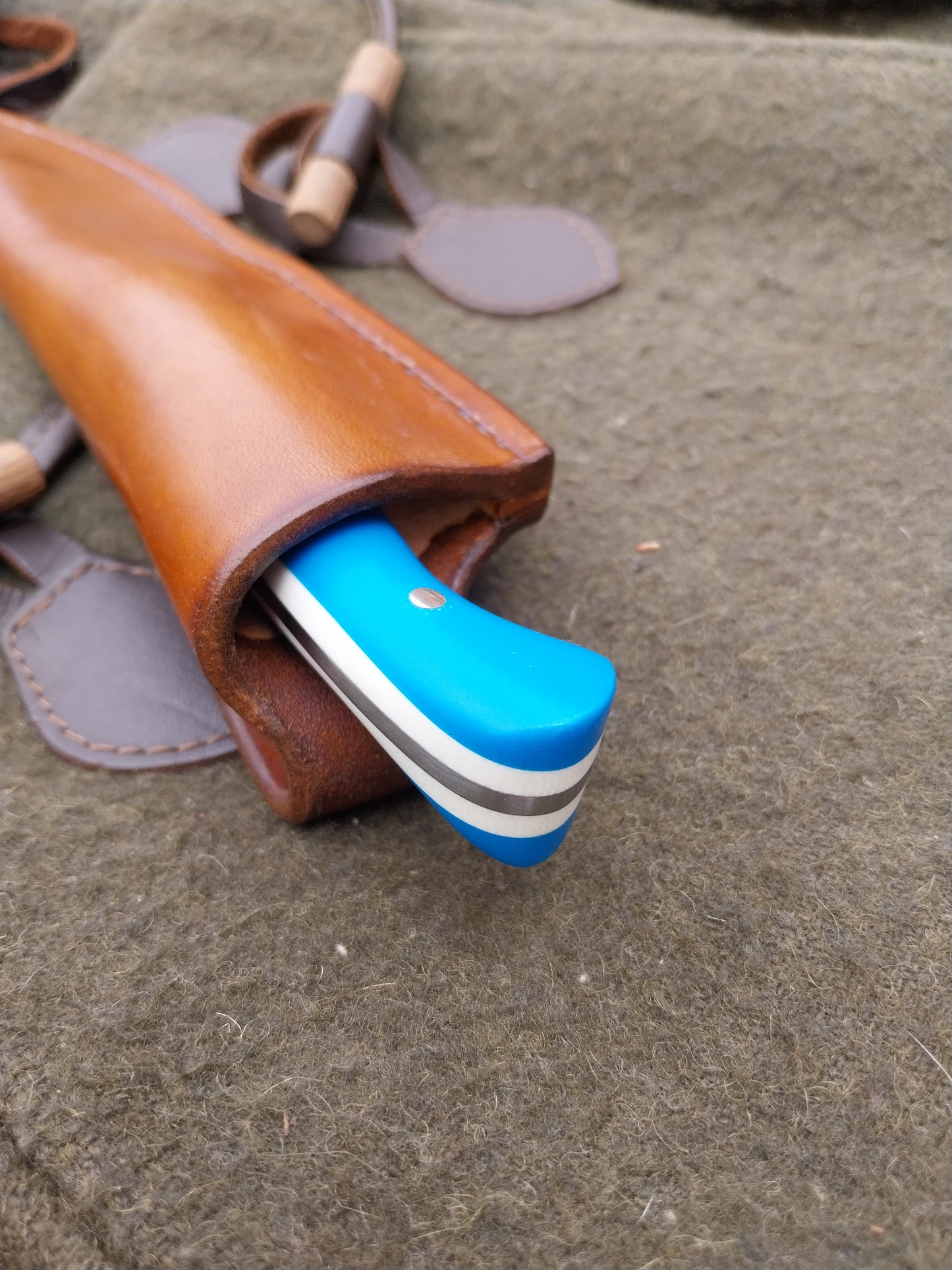 Roe Catcher Blue/White G10