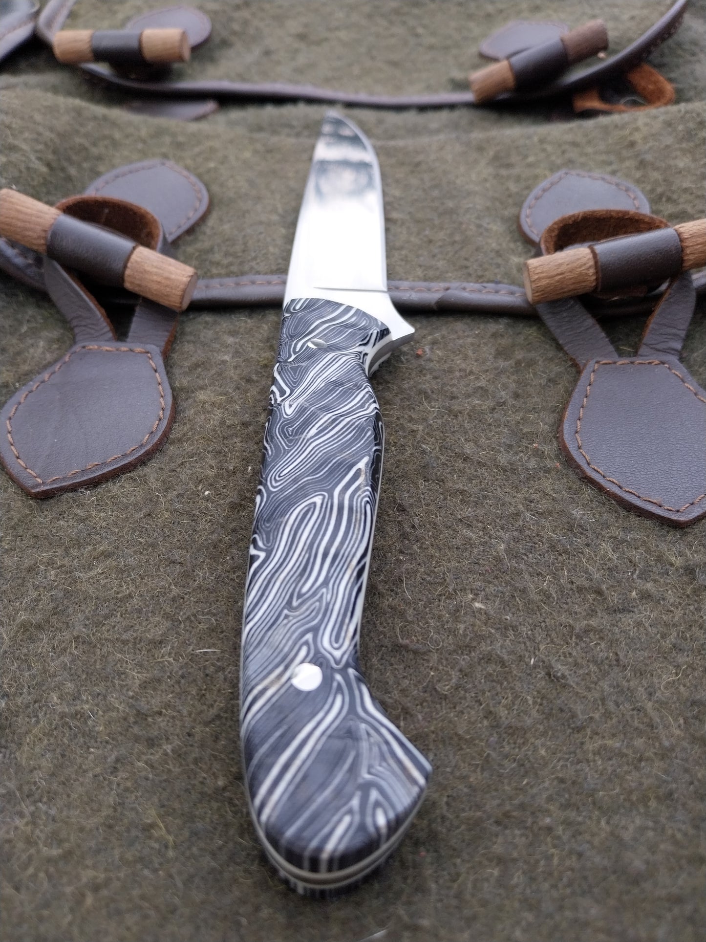 Fallow Catcher Black and White Damascus G10