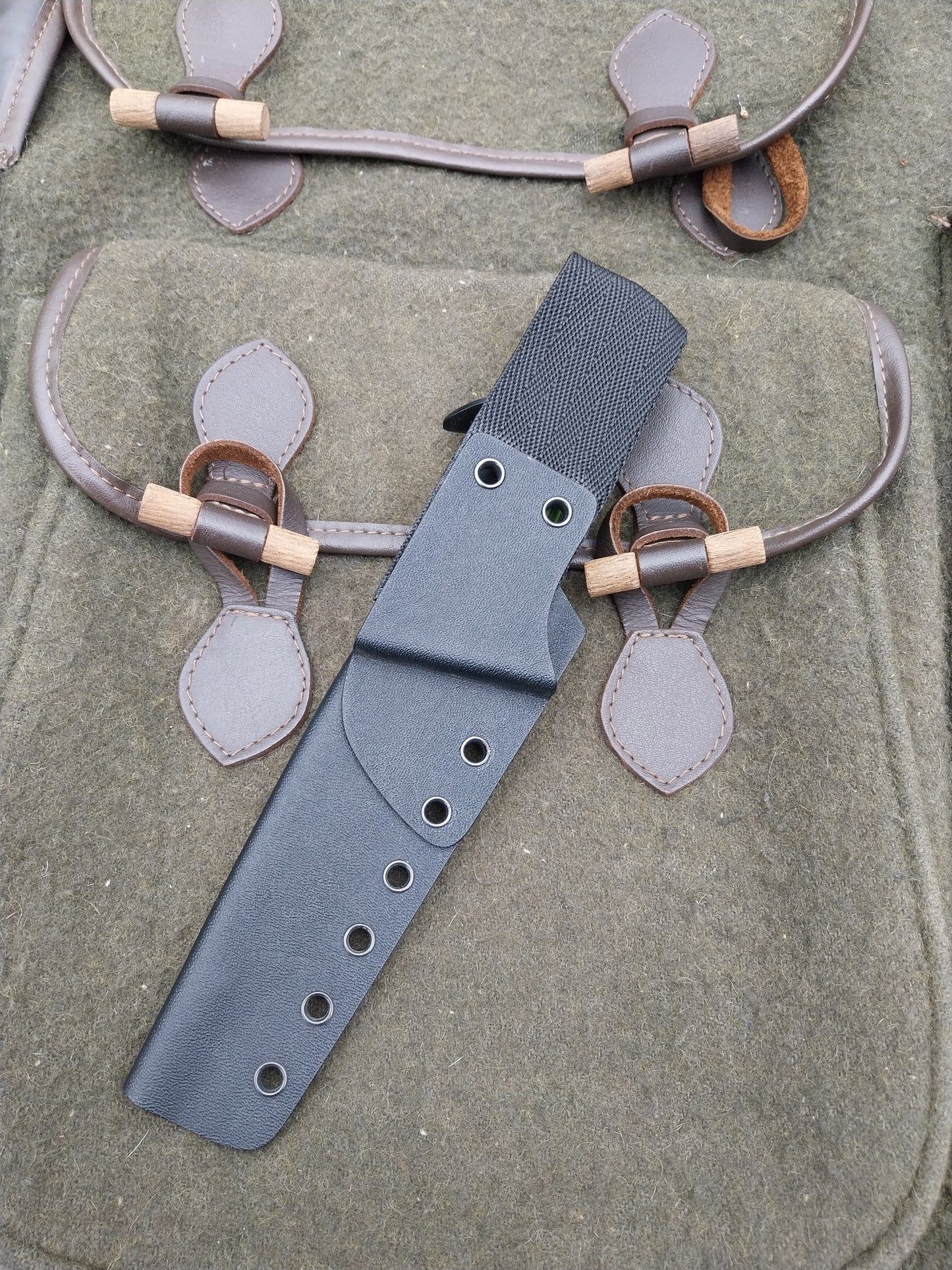 Fallow Stalker Green and black Sure-Touch G10