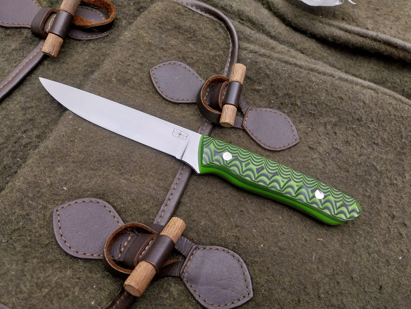 Fallow Stalker Green and black Sure-Touch G10