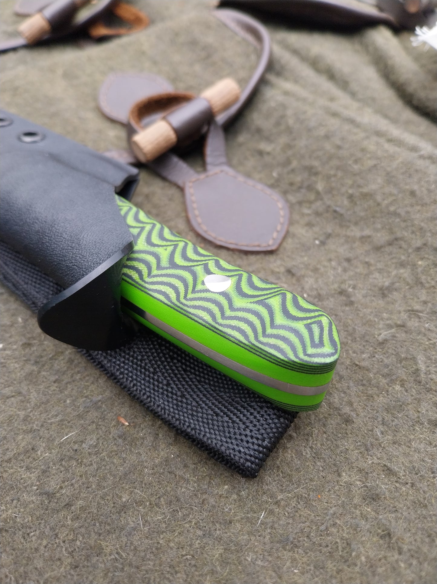 Fallow Stalker Green and black Sure-Touch G10