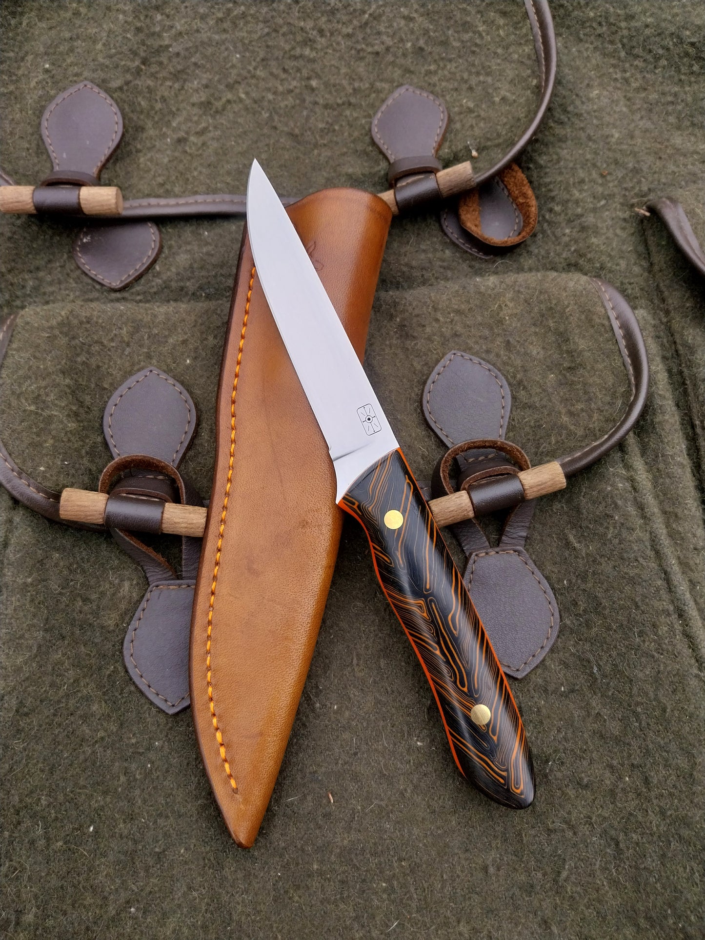 Fallow Stalker Orange and Black damascus G10