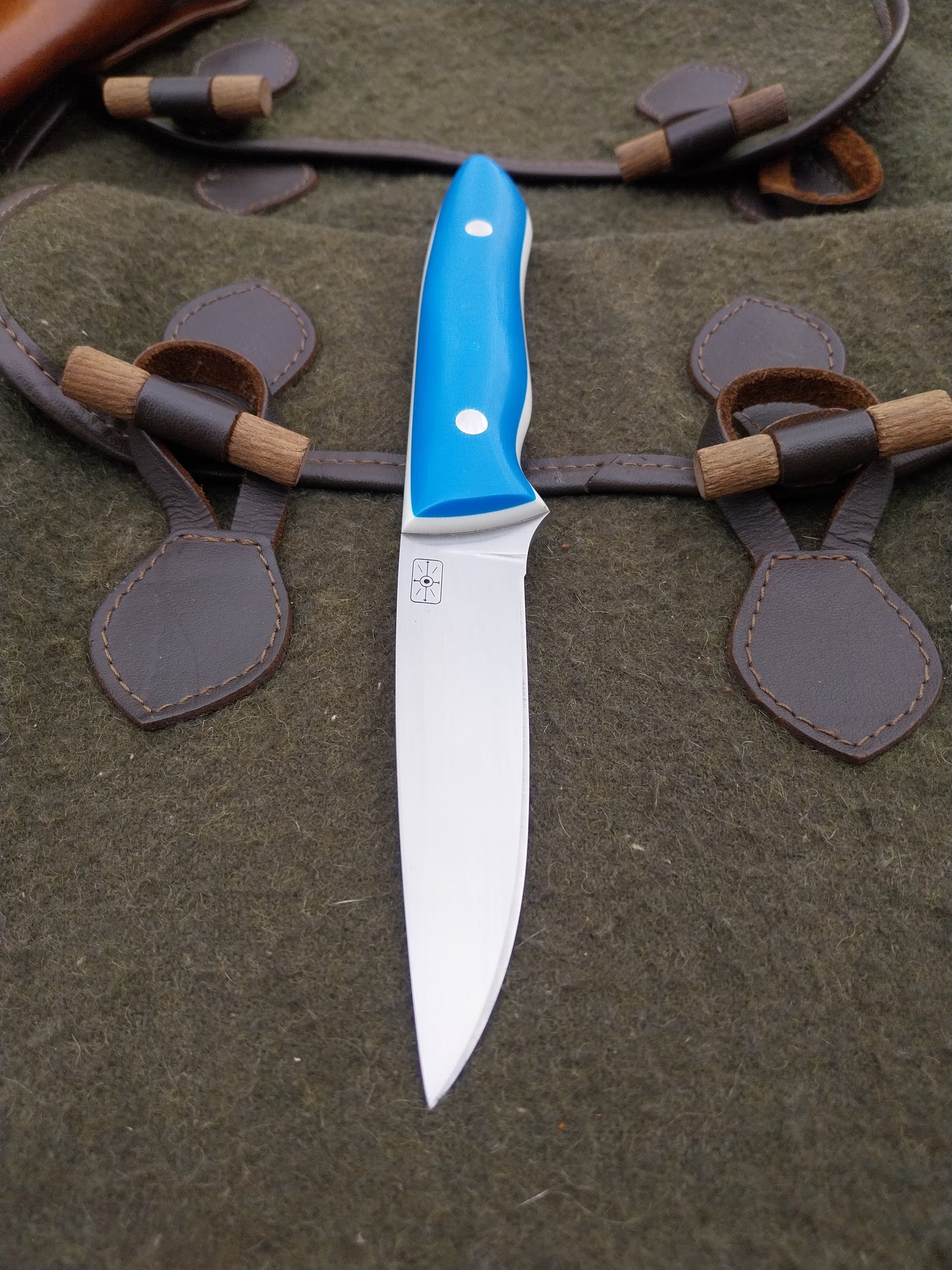 Roe Stalker Blue/White G10