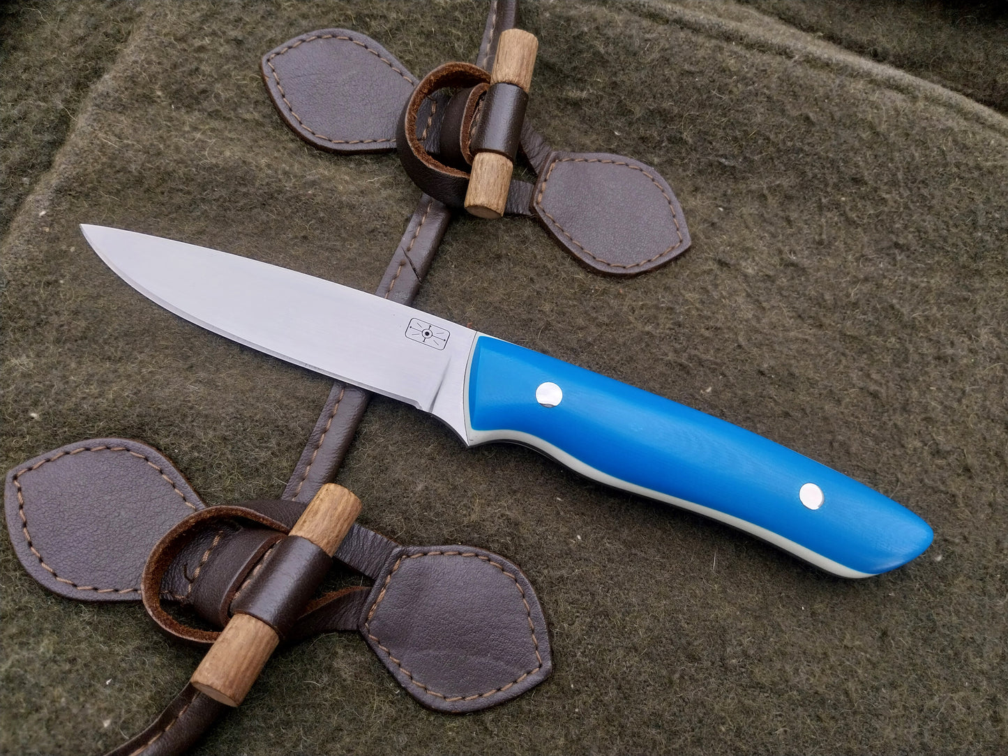 Roe Stalker Blue/White G10