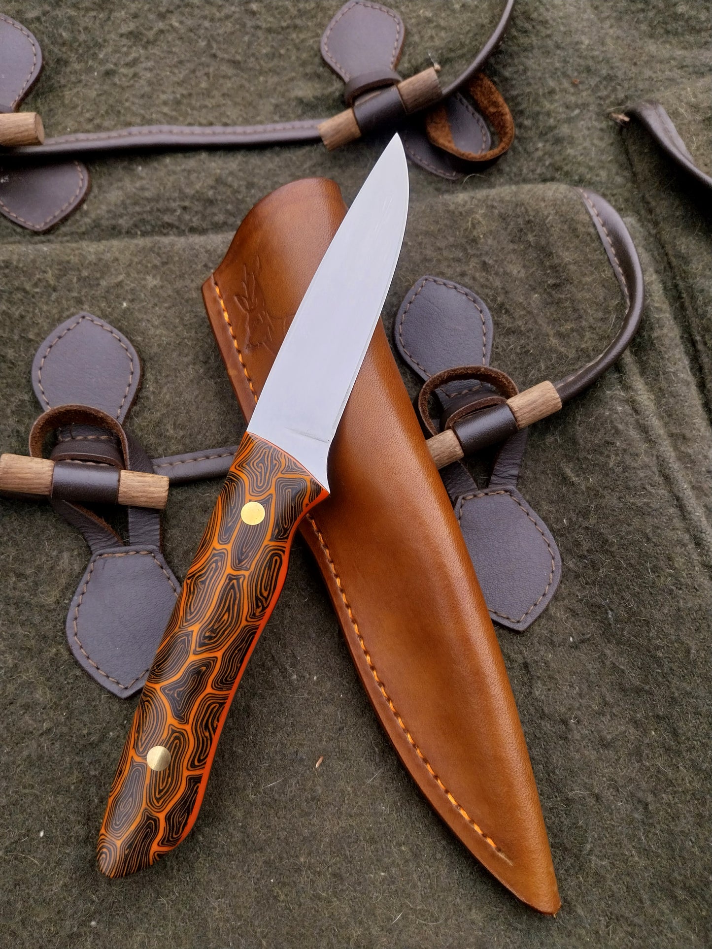 Roe Stalker Orange and Black Damascus G10