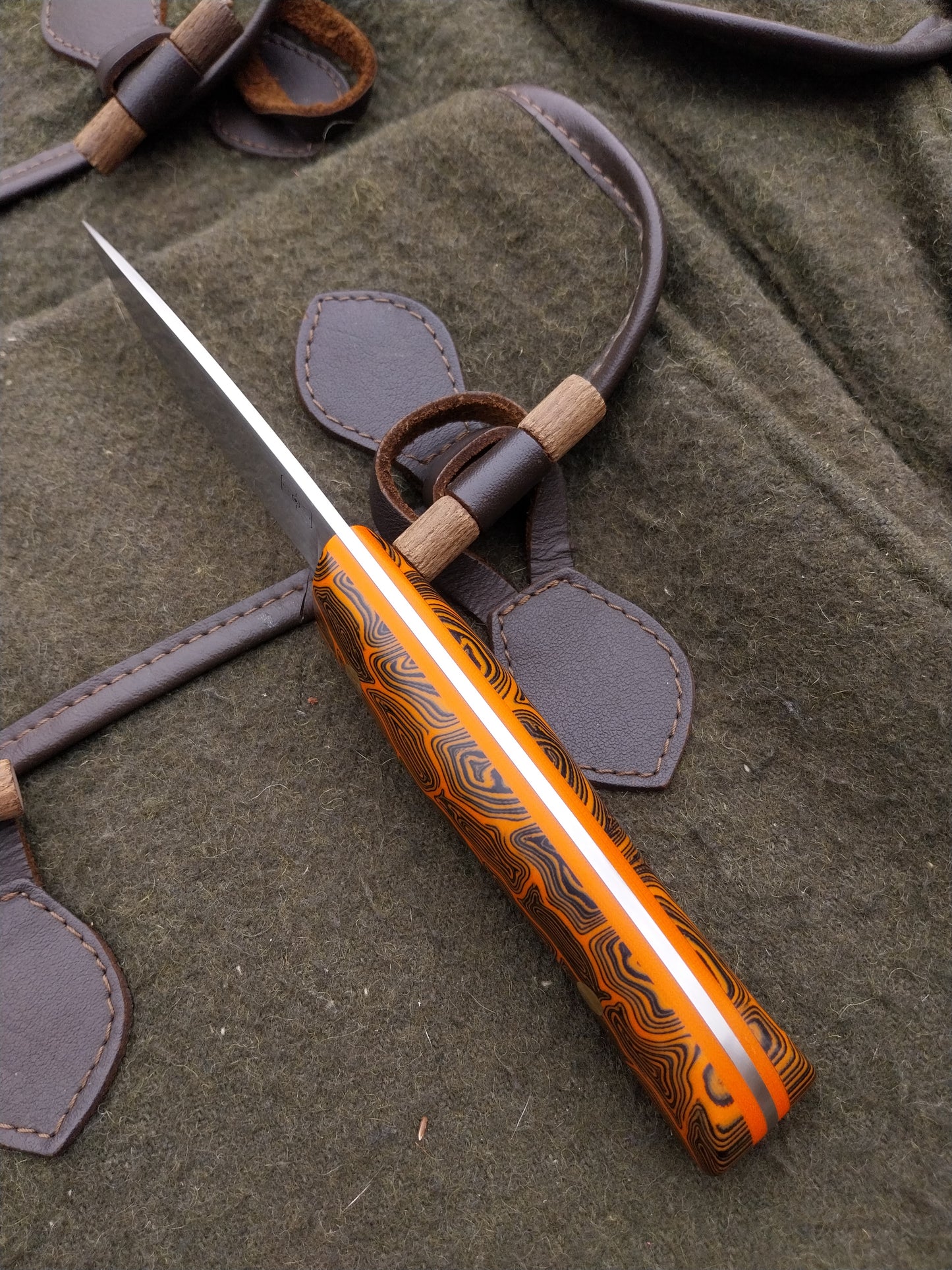 Roe Stalker Orange and Black Damascus G10