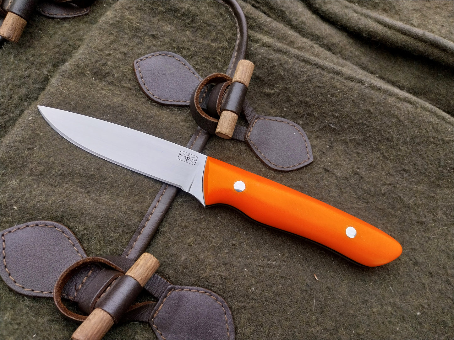 Roe Stalker Orange and Black