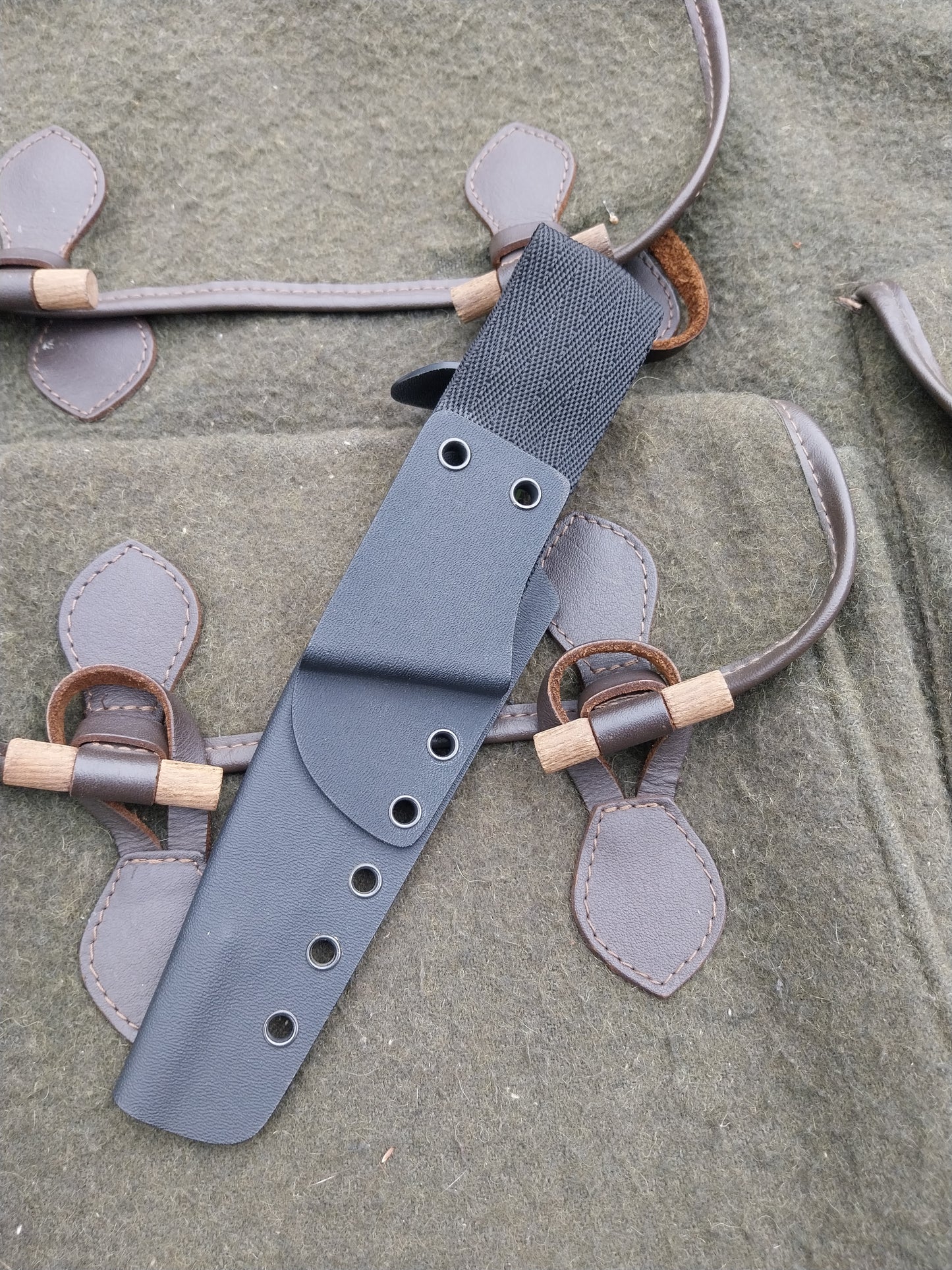 Roe Stalker Green and Black Sure-Touch