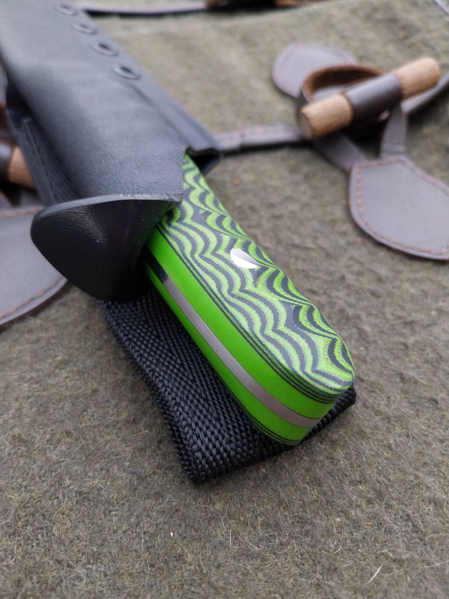 Roe Stalker Green and Black Sure-Touch
