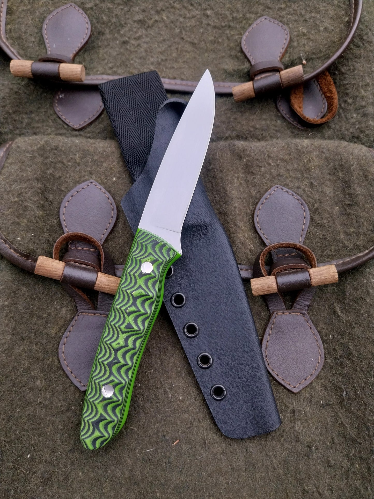 Roe Stalker Green and Black Sure-Touch