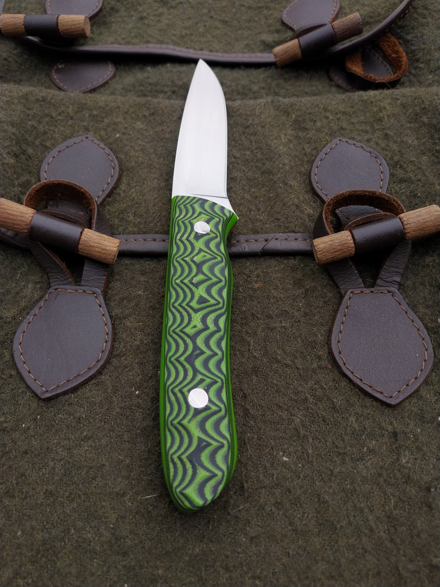 Roe Stalker Green and Black Sure-Touch