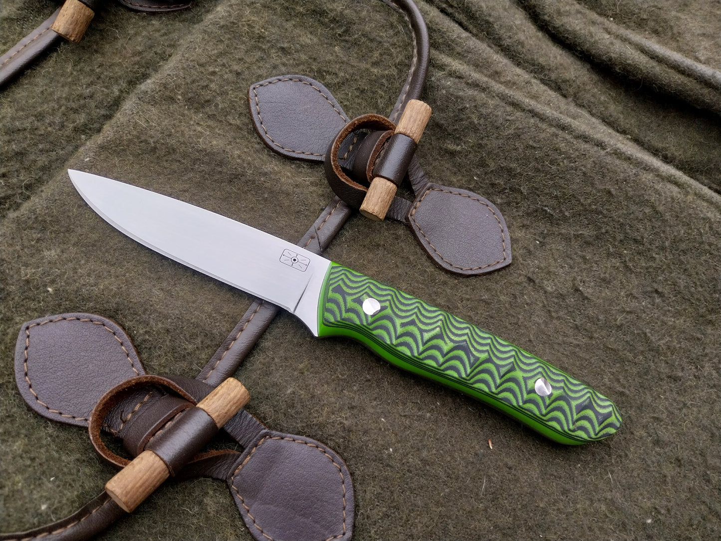 Roe Stalker Green and Black Sure-Touch