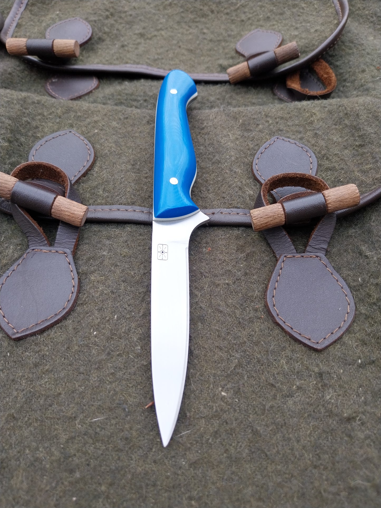 Muntjac Catcher Blue/White