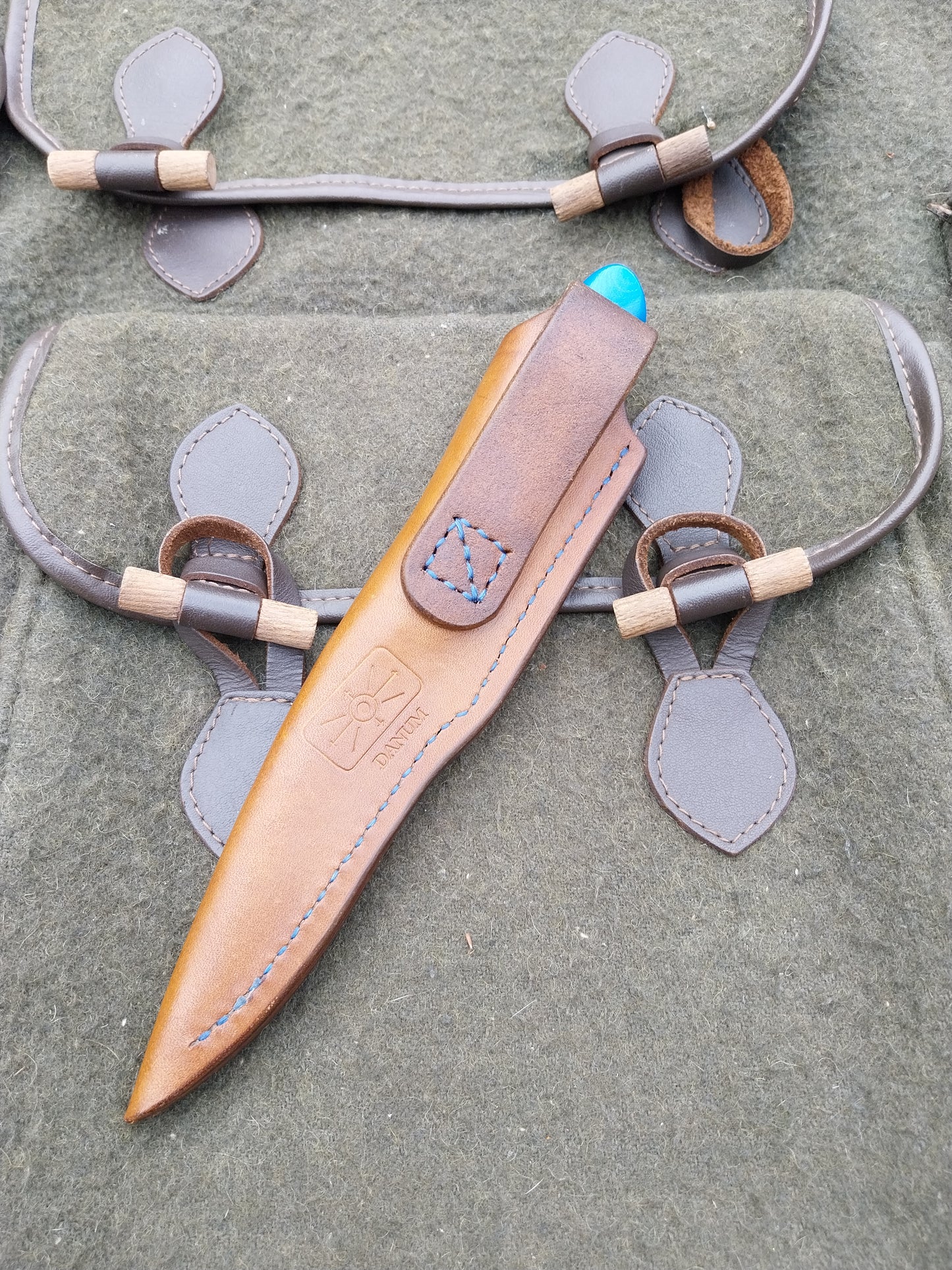 Muntjac Catcher Blue/White