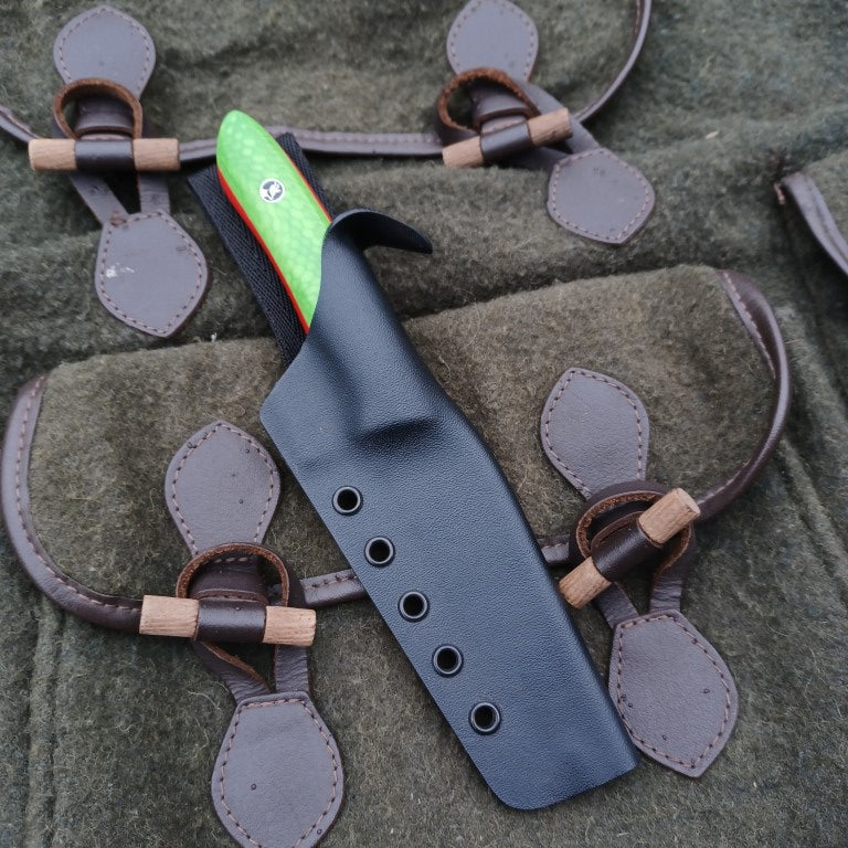 Roe Stalker Green Mamba Juma scales and red G10