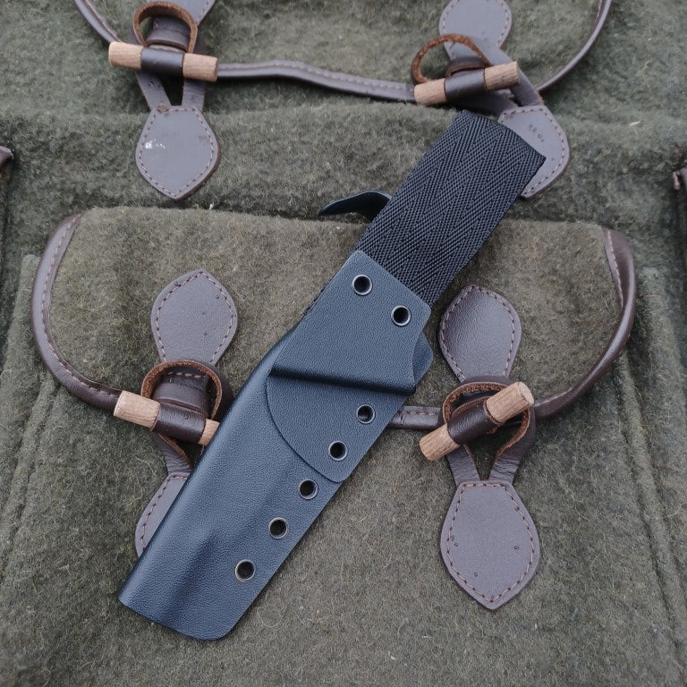 Roe Stalker Green Mamba Juma scales and red G10