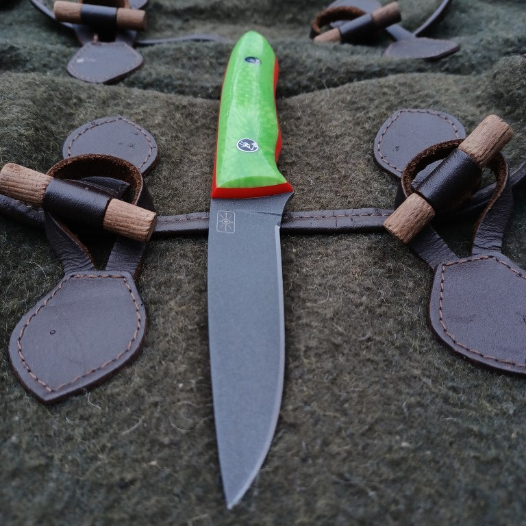 Roe Stalker Green Mamba Juma scales and red G10