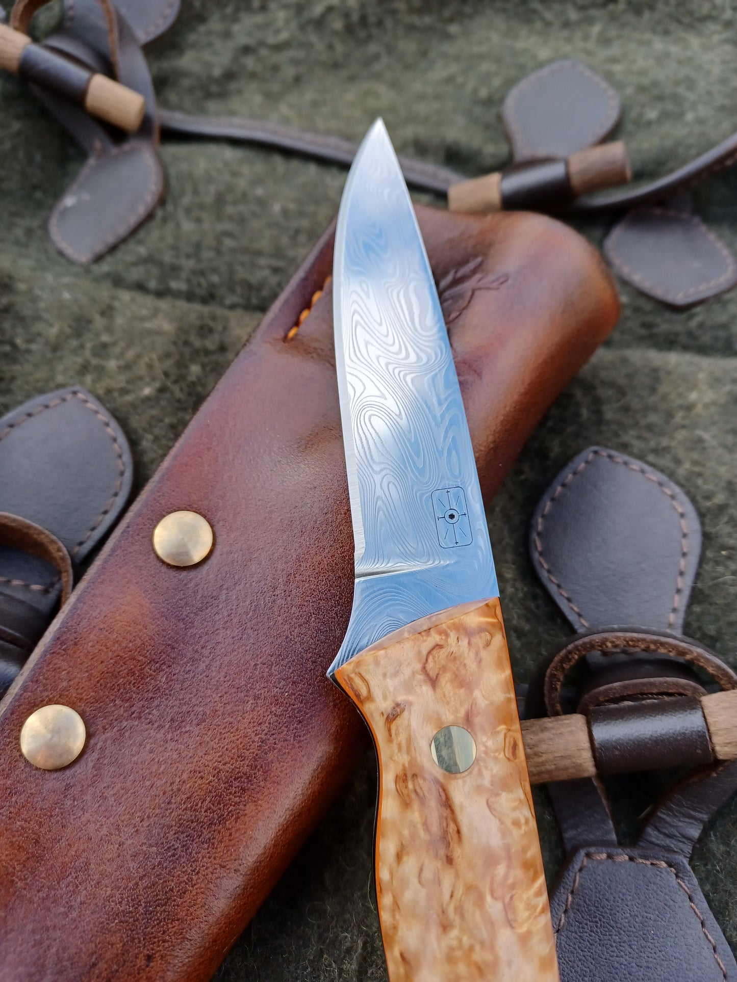 Roe Stalker knife  Thor Damasteel,  Stabilised Masur birch