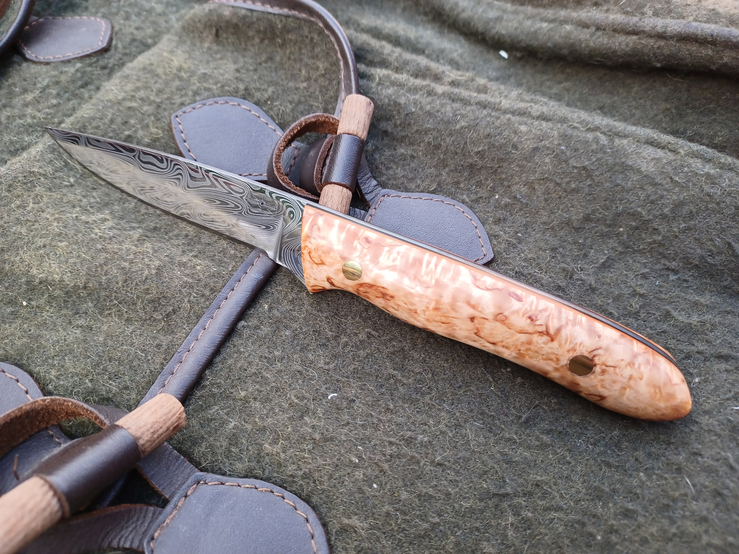 Roe Stalker knife  Thor Damasteel,  Stabilised Masur birch