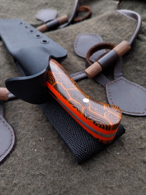 Roe Catcher Damascus orange and black G10