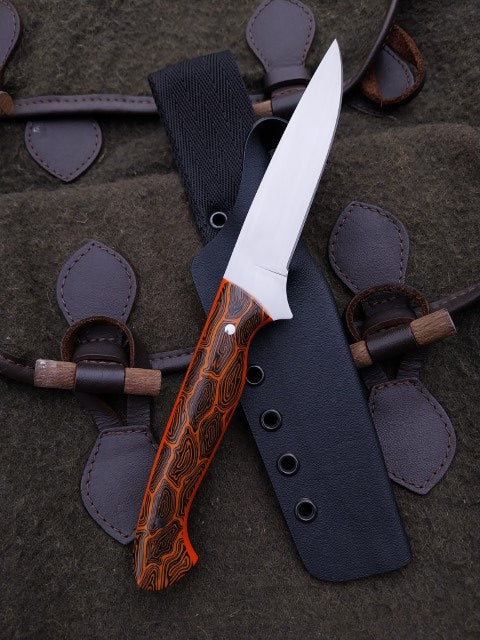 Roe Catcher Damascus orange and black G10