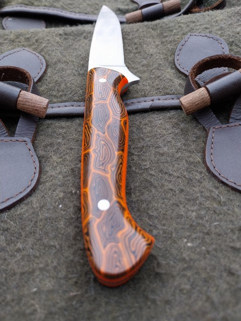 Roe Catcher Damascus orange and black G10