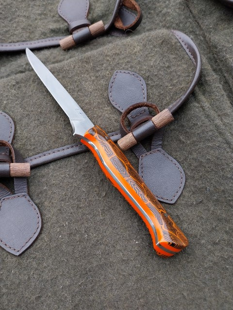 Roe Catcher Damascus orange and black G10