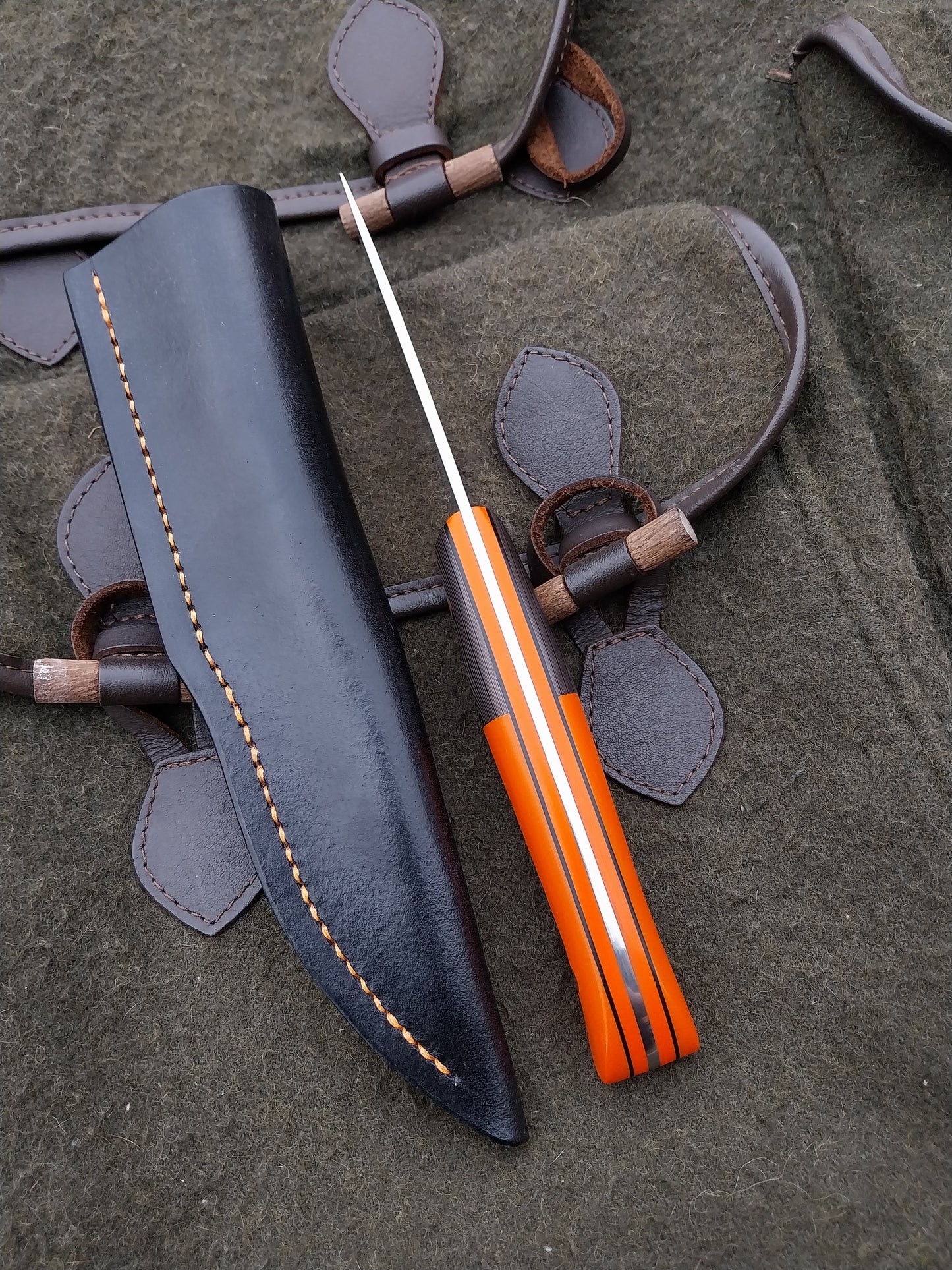 Roe Catcher (Custom Long Handle) carbon fibre/copper damascus, orange G10