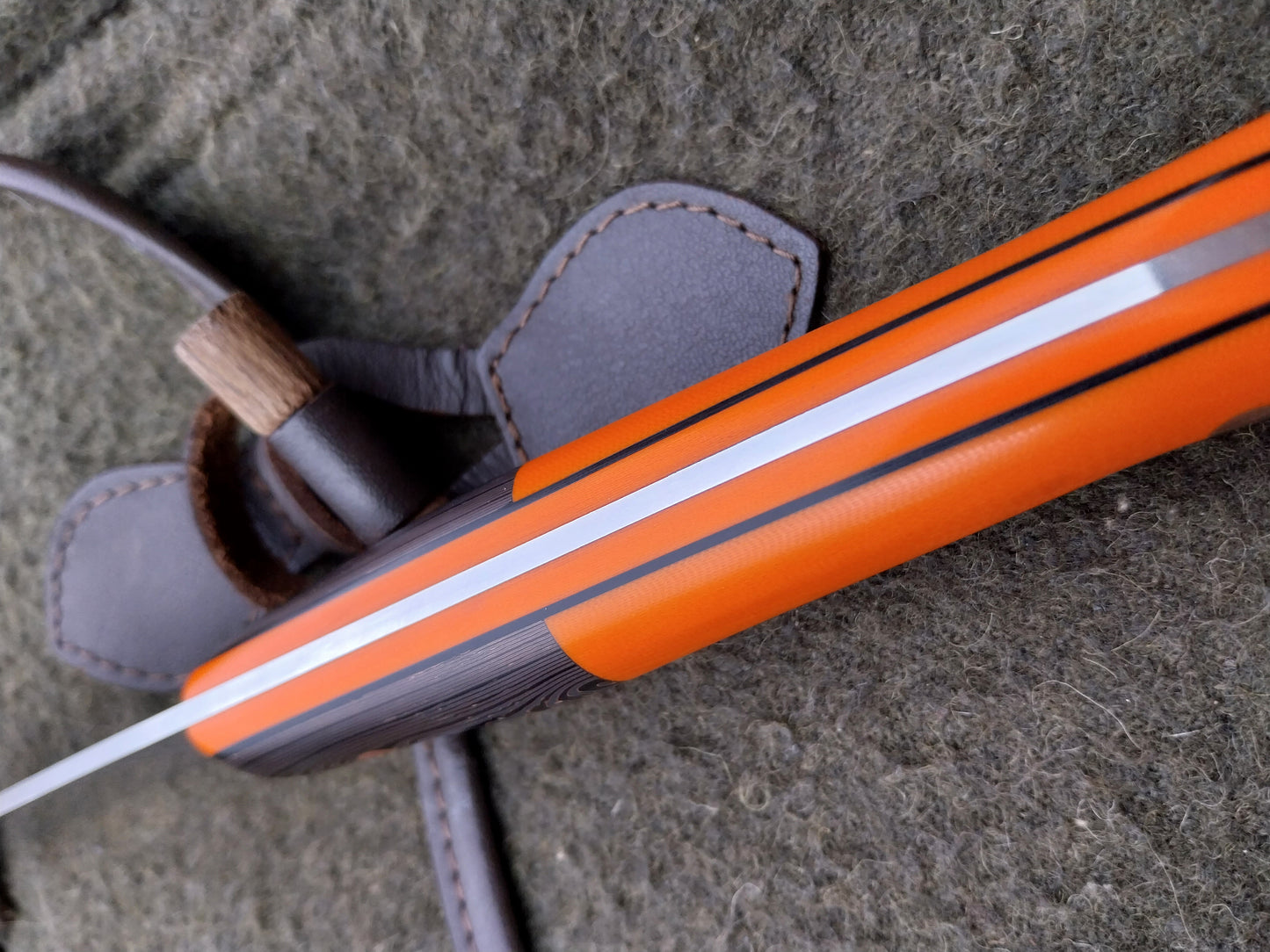 Roe Catcher (Custom Long Handle) carbon fibre/copper damascus, orange G10