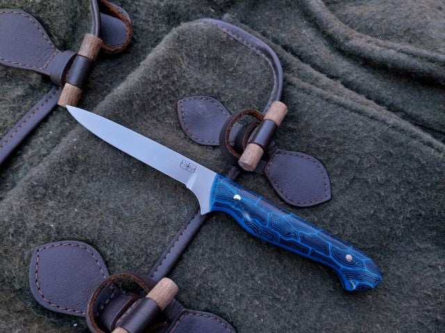 Muntjac Catcher Black and Blue G10