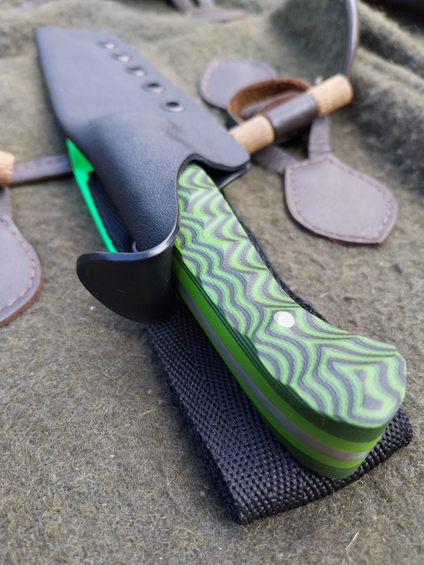 Roe Catcher Green and Black G10