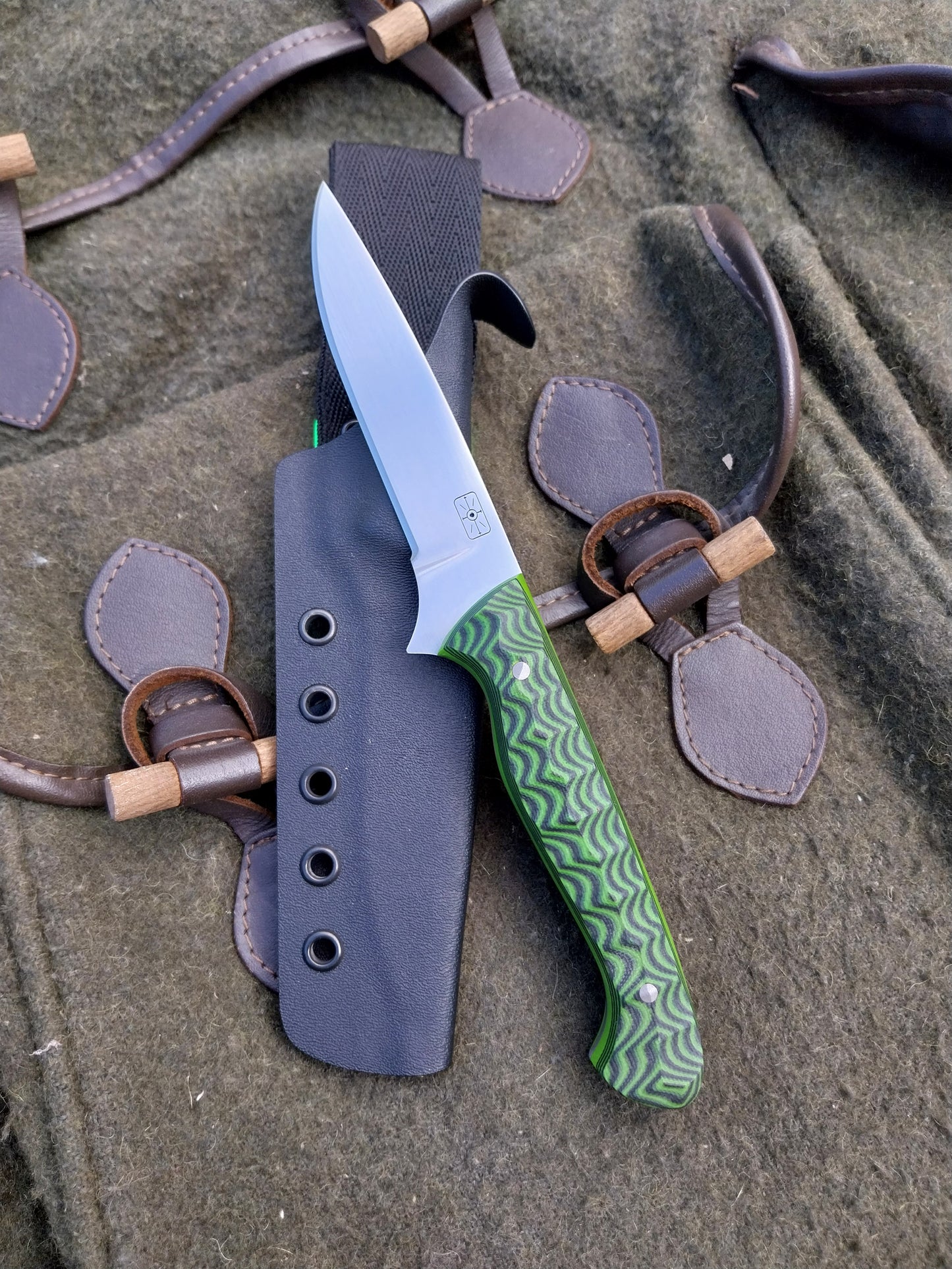 Roe Catcher Green and Black G10