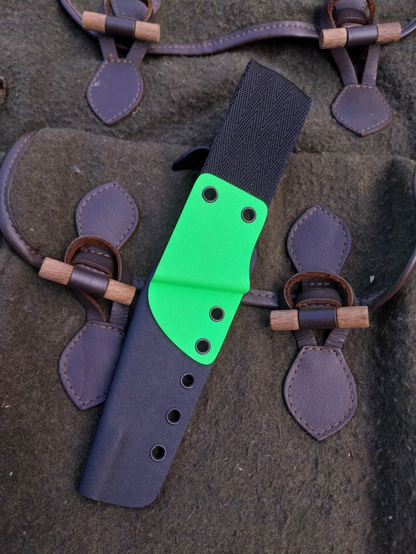 Roe Catcher Green and Black G10