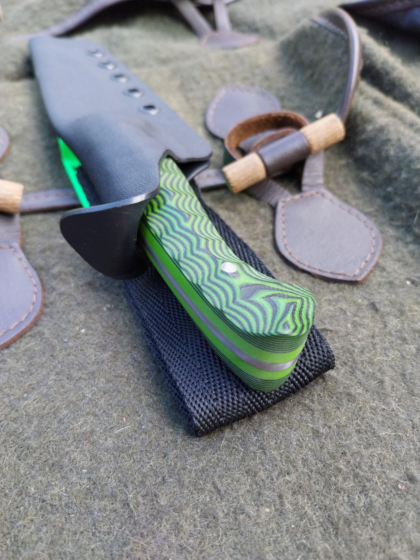 Roe Catcher Green and Black G10