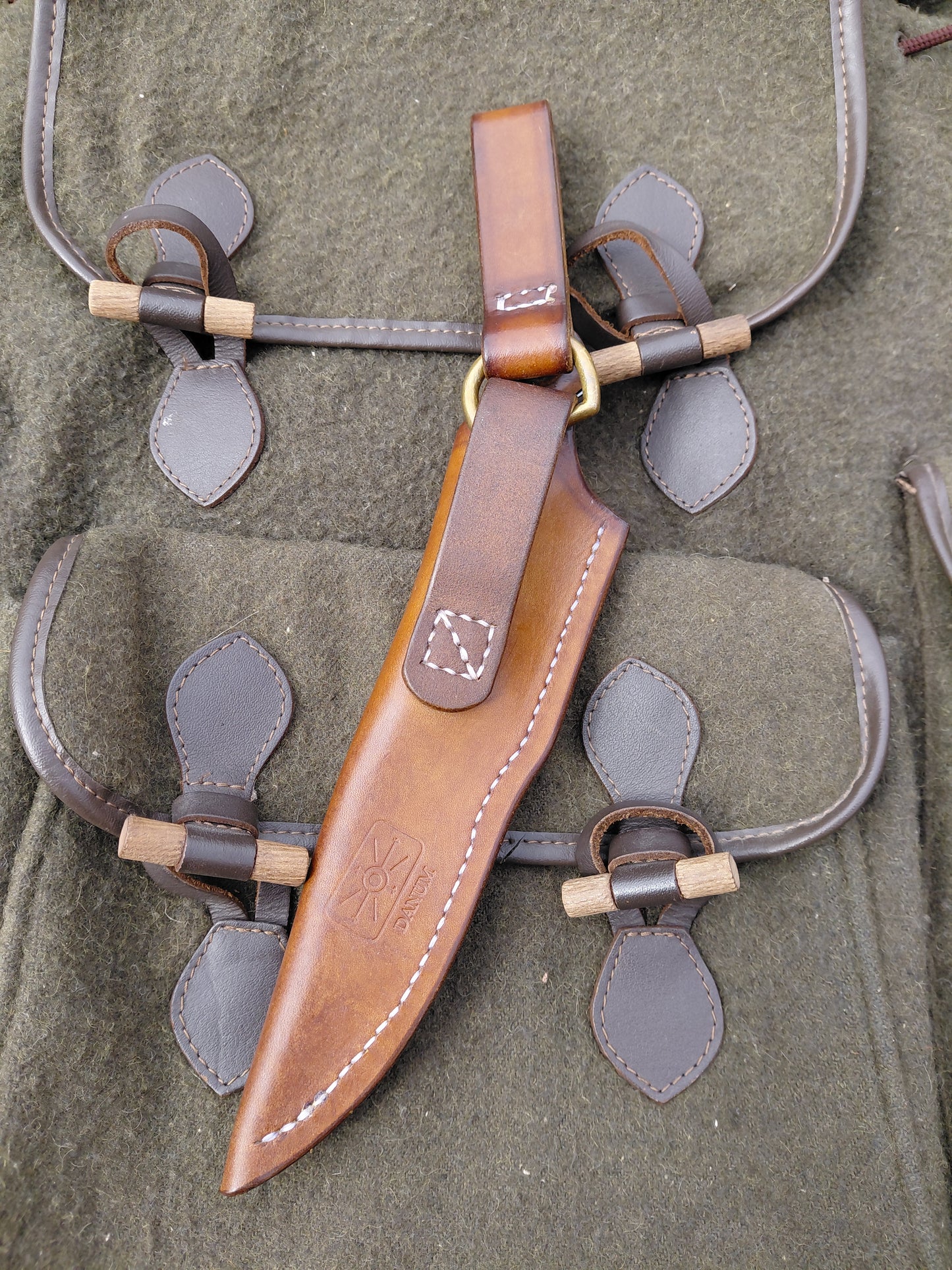 Roe Catcher Antler and Walnut