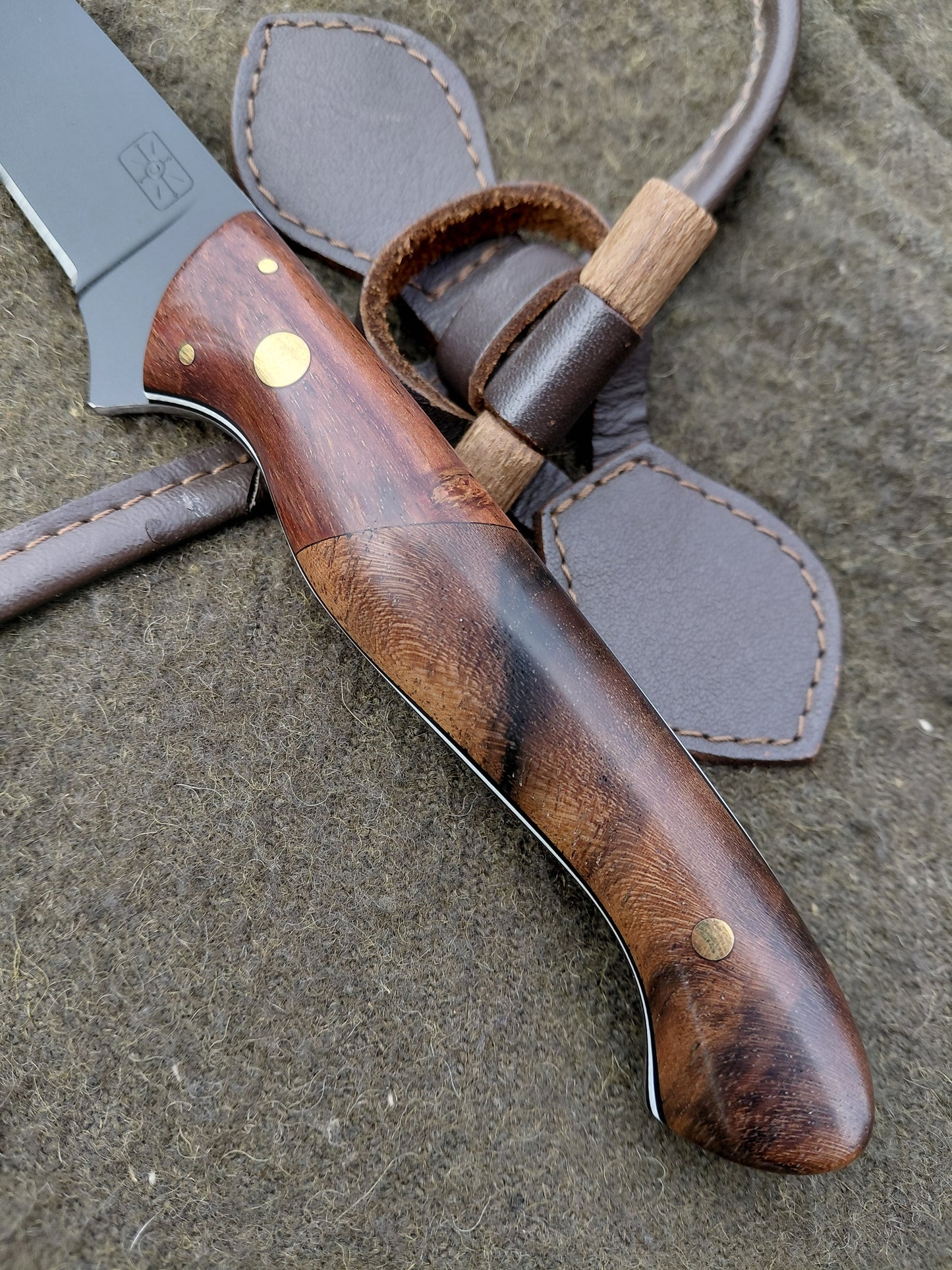 Roe Catcher Antler and Walnut
