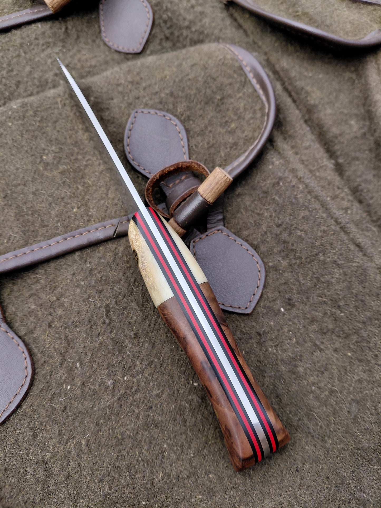 Roe Catcher Antler and Walnut