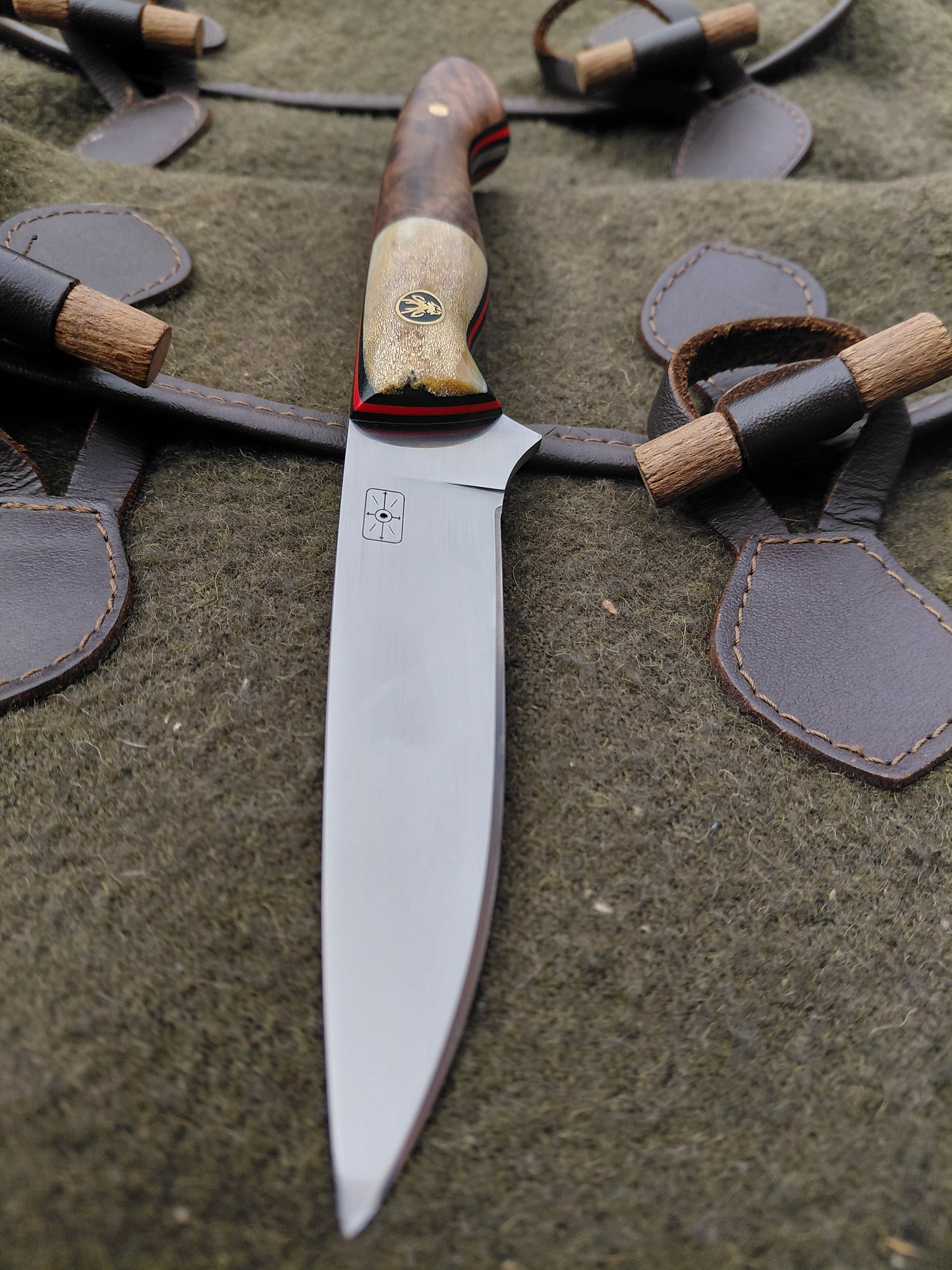 Roe Catcher Antler and Walnut