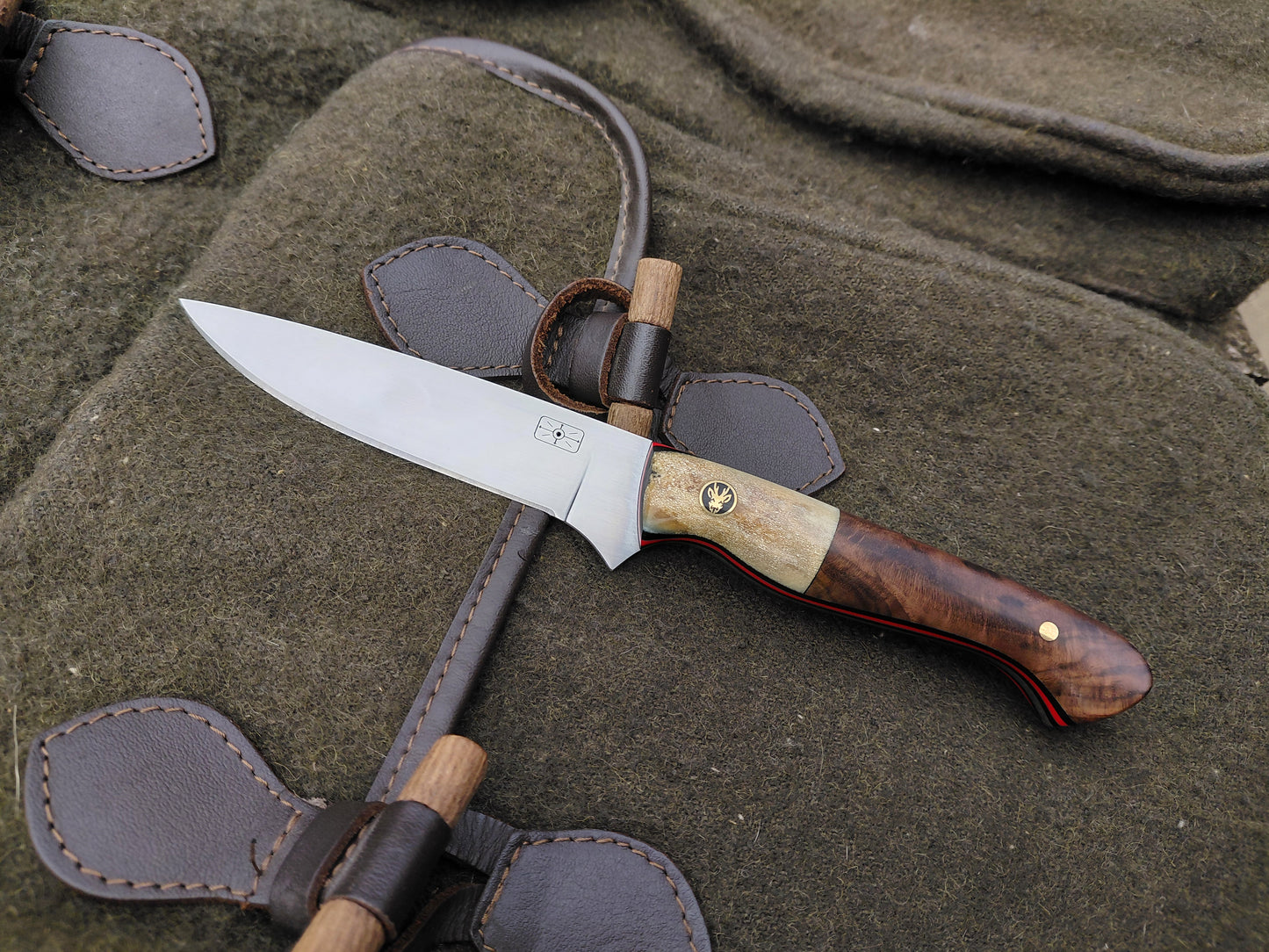 Roe Catcher Antler and Walnut