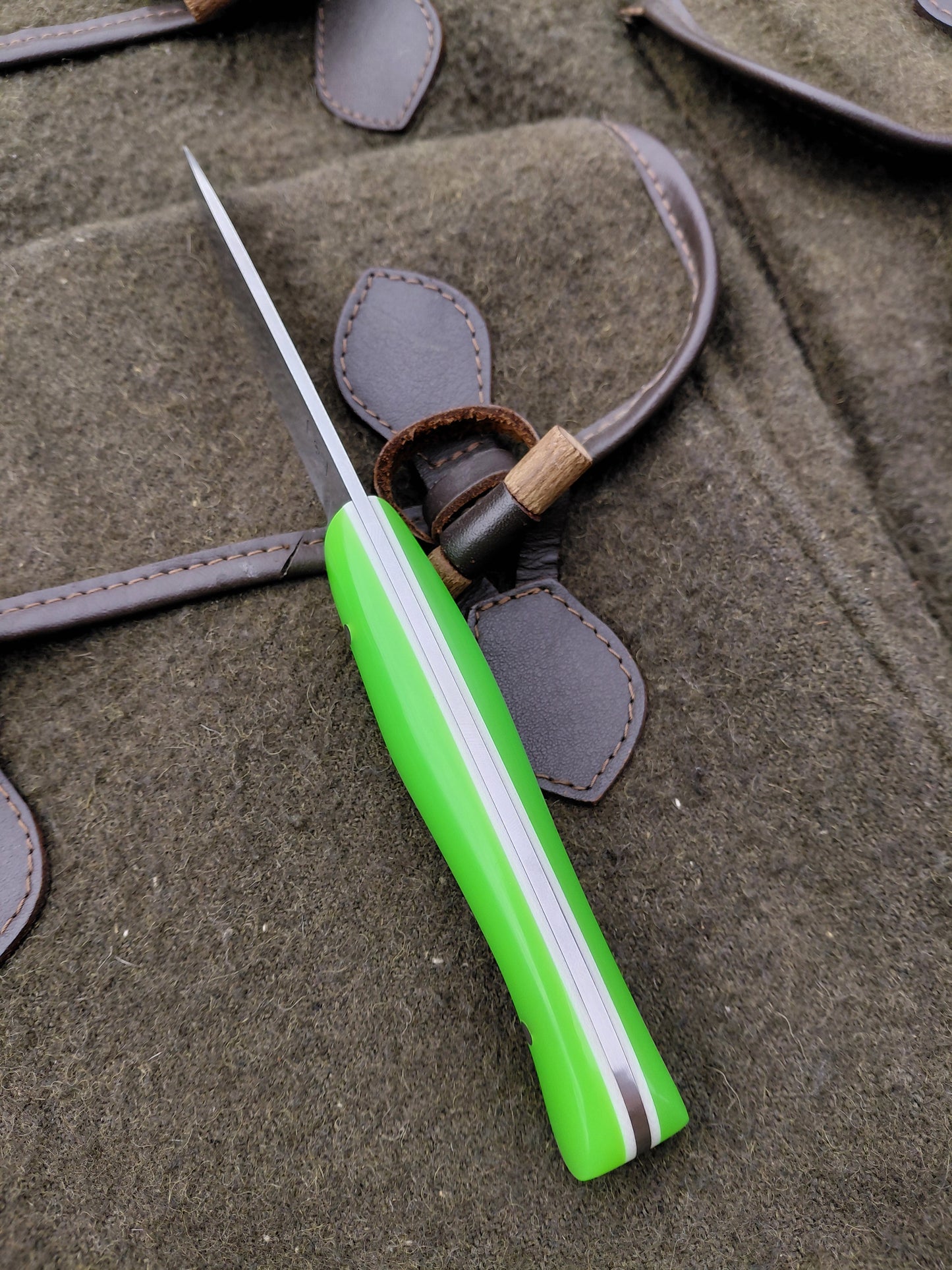 Roe Catcher Green moon glow