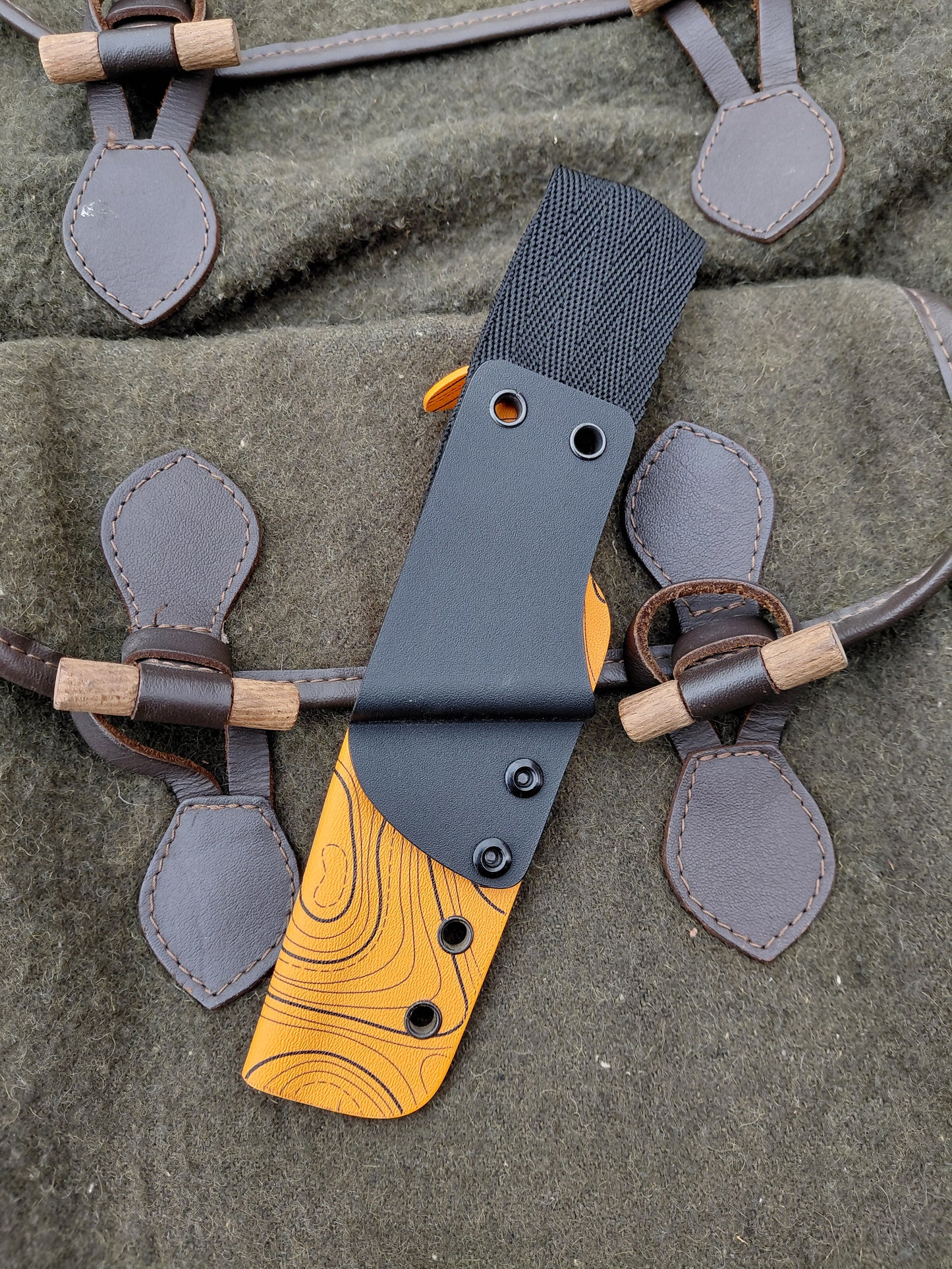 Catcher Orange Damascus G10