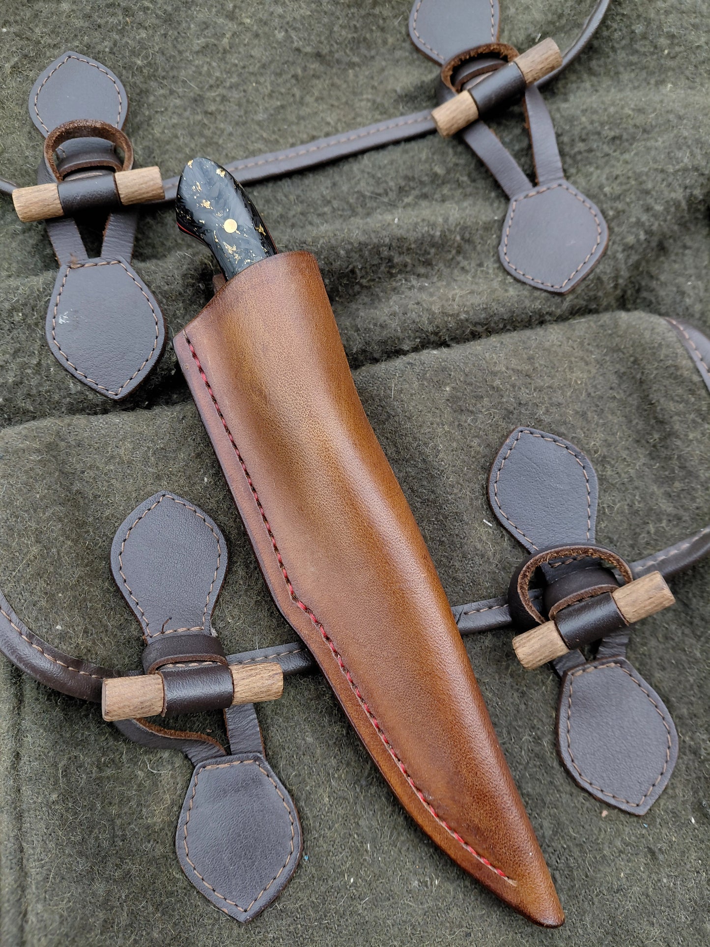 Muntjac Catcher Shredded Carbon fibre and Gold