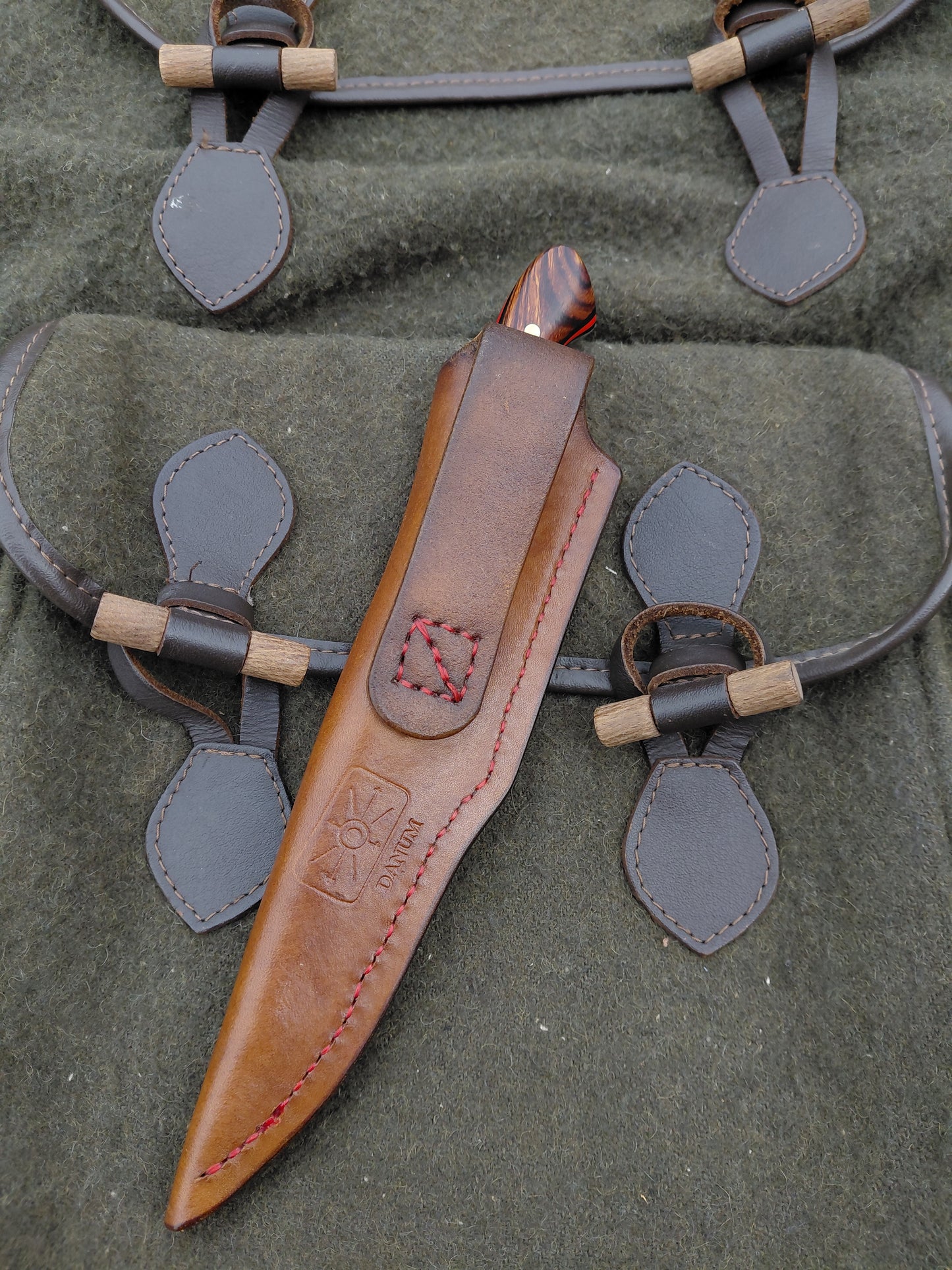 Muntjac Catcher Laminated wood