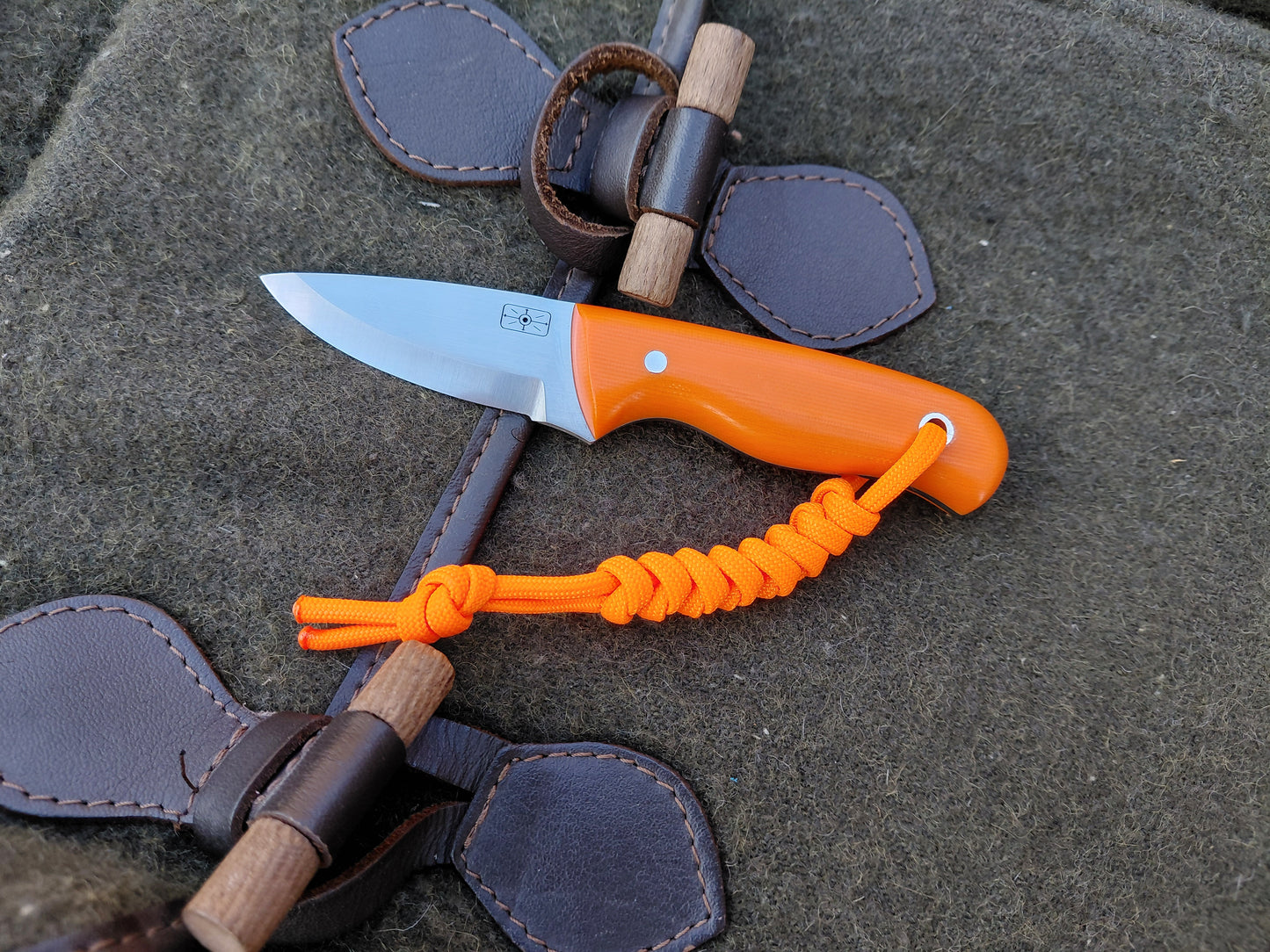 Coney Kit Orange G10 Scandi