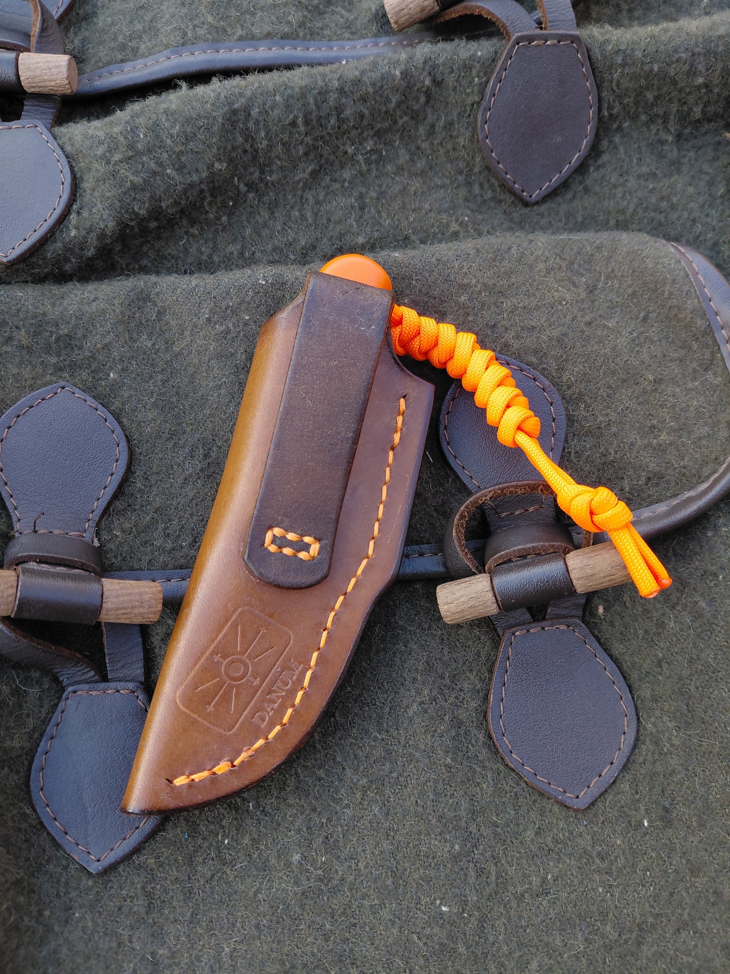 Coney Kit Orange G10 Scandi
