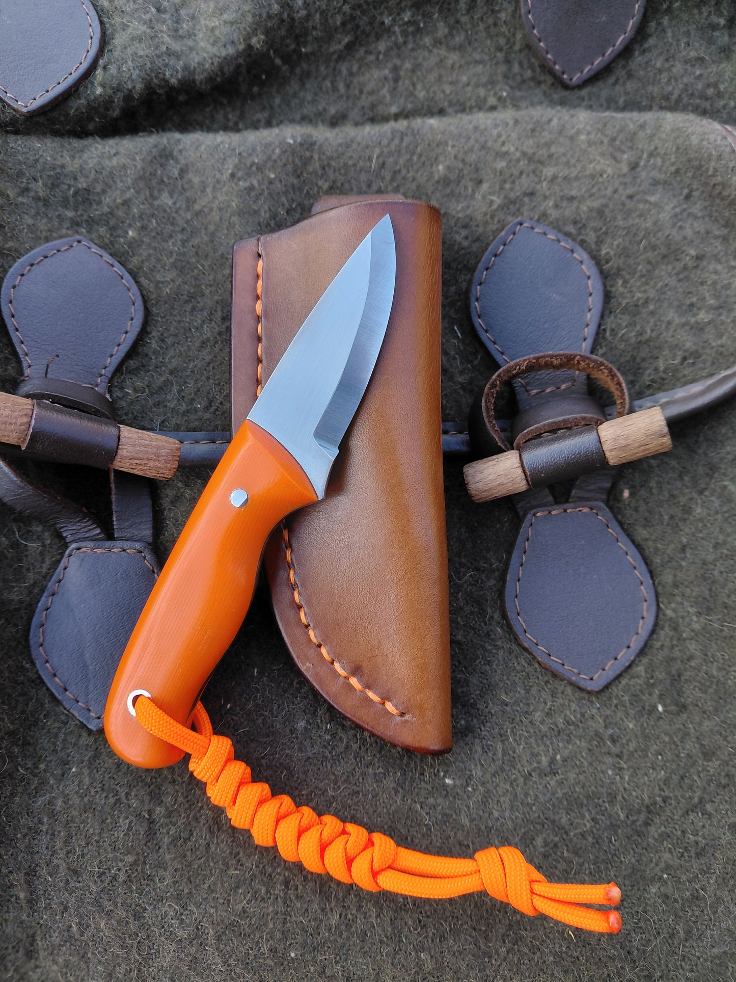 Coney Kit Orange G10 Scandi