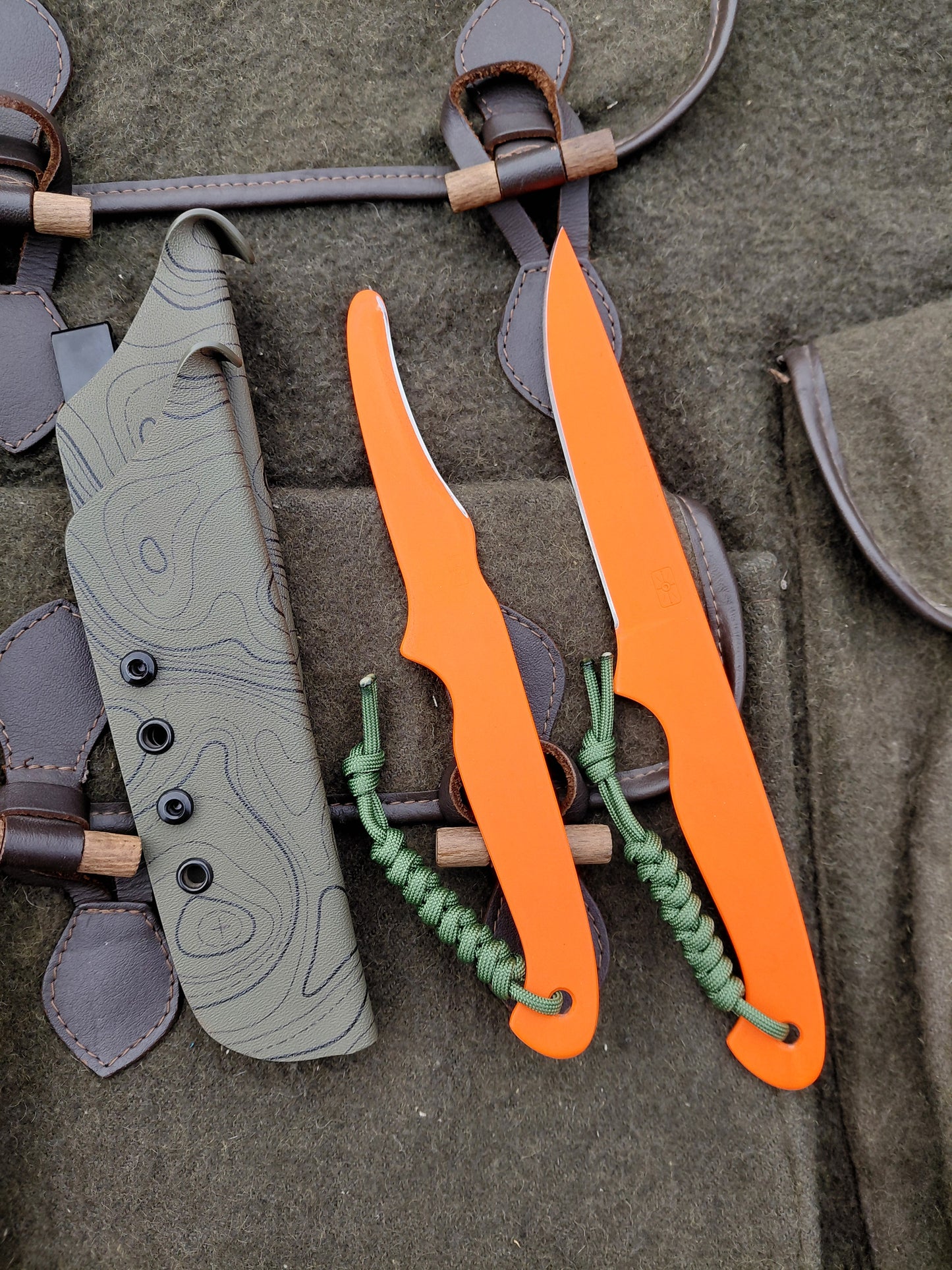 Naked Fallow Catcher and Zipper Catcher Combo (Cerakoted) Green Kydex sheath (Copy)